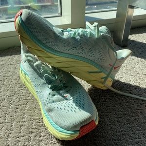 Hoka Clifton